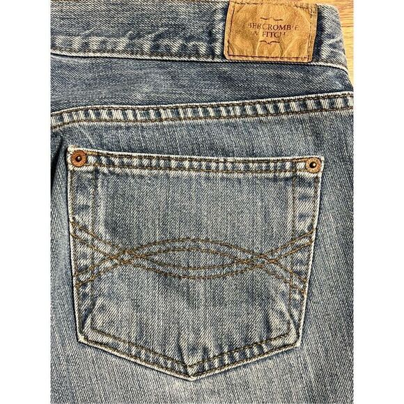 Vintage Y2K Women’s Abercrombie & Fitch Flared Jeans - Picture 3 of 7
